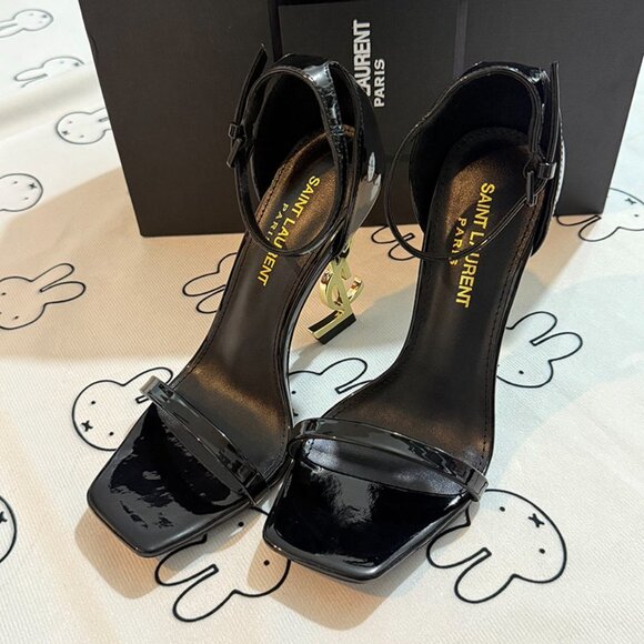 Saint Laurent Patent Leather Buckle Black Signature Pumps - Picture 5 of 5